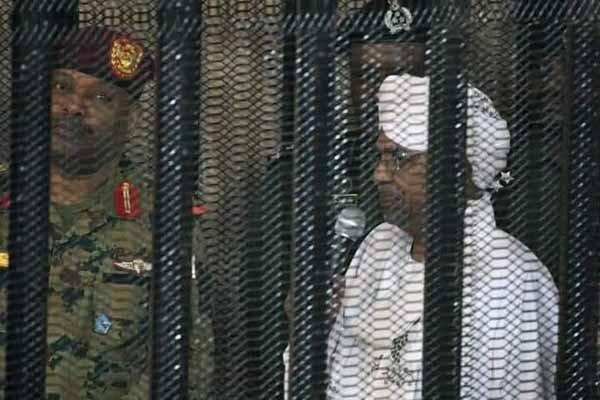 سودان: احتمال دارد عمر البشیر به لاهه فرستاده شود سودان: احتمال دارد عمر البشیر به لاهه فرستاده شود